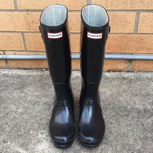 Black Hunter Boots